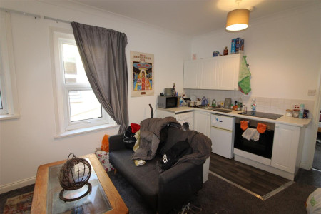 Student studio flat to rent on Wilton Avenue, Southampton, SO15