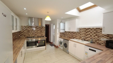 8 bed student house to rent on Luton Road, Birmingham, B29