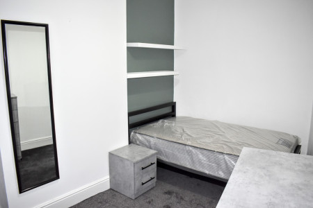 Student studio flat to rent on Barlow Moor Road, Manchester, M21