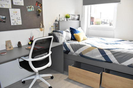 Six bed apartment 6 bed student flat to rent on Jarrom Street, Leicester, LE2