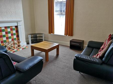 2 bed student house to rent on De Grey Street, Hull, HU5