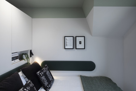 Gold Studio Student flat to rent on Lower Gilmore Place, Edinburgh, EH3