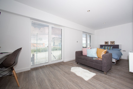 Gold Studio Student flat to rent on Queens Road, Nottingham, NG2