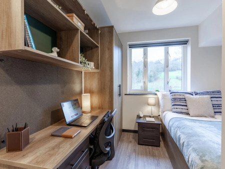 Large Ensuite Student flat to rent on The Leather Works, Leeds, LS7