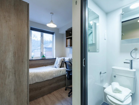 Classic Ensuite Student flat to rent on The Leather Works, Leeds, LS7