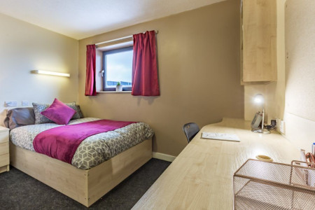 Classic 2 Bed Ensuite 2 bed student flat to rent on Broad Street, Sheffield, S2