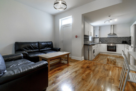 5 bed student house to rent on Malvern Road, Liverpool, L6