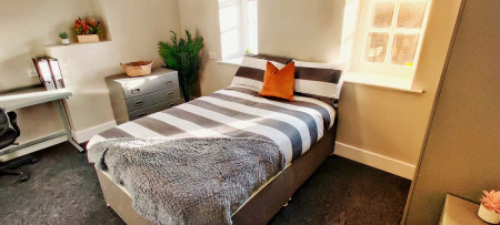 Two Bed Apartment Student flat to rent on Fenham Hall Drive, Newcastle, NE4