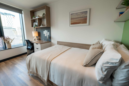 Gold En suite 5 bed student flat to rent on Great George Street, Leeds, LS2