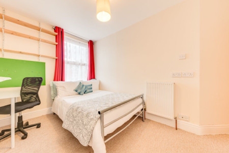 Student studio flat to rent on North Holmes Road, Canterbury, CT1