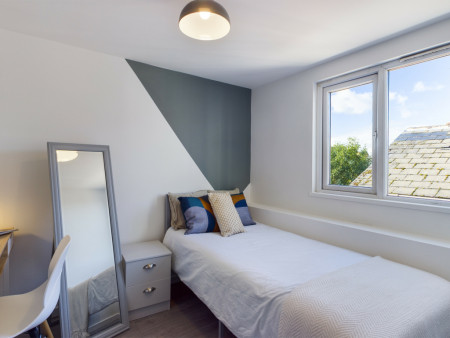 2 bed student house to rent on Haydn Avenue, Manchester, M14