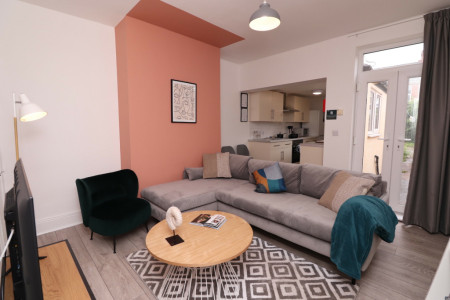 7 bed student house to rent on Crofton Street, Manchester, M14
