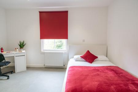 Broad Lane, XL Double room with shared facilites 2 bed student flat to rent on Broad Lane, Coventry, CV5