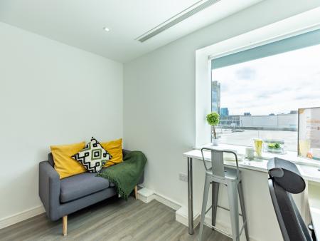 Bronze Studio Student flat to rent on Union Street, Sheffield, S1