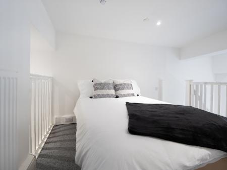 Duplex Studio Student flat to rent on York Street, Sheffield, S1
