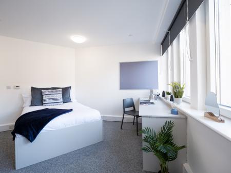 Gold Ensuite Student flat to rent on York Street, Sheffield, S1