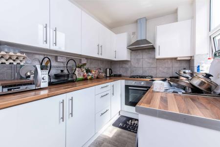4 bed student house to rent on Stanley Road, Nottingham, NG7