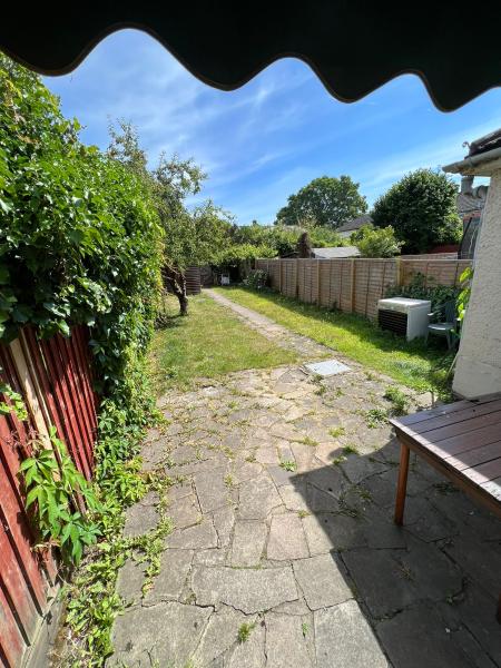 Elizabeth Way photo 1