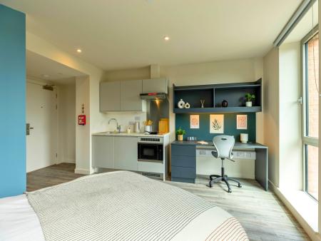 Gold Extra Studio Student flat to rent on 1-3 Dogpool Lane, Birmingham, B30