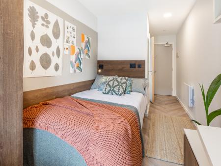 Premium Ensuite Student flat to rent on Queens Road, Nottingham, NG2