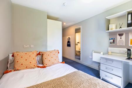 Silver En Suite 1 bed student flat to rent on Corporation Street, Preston, PR1