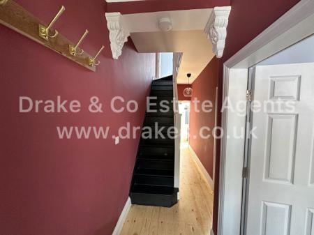 5 bed student house to rent on Kensington Avenue, Manchester, M14
