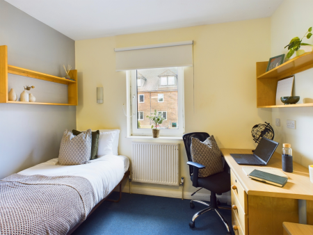 1 Bed Apartment 1 bed student flat to rent on Lewes Road, Brighton, BN2