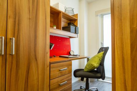 6 Bed Deluxe Studio 6 bed student flat to rent on Brookgate, Cambridge, CB1