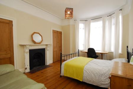 6 bed student house to rent on Beaumont Road, Plymouth, PL4