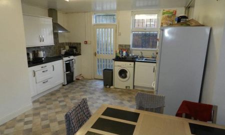 6 bed student house to rent on Ridgeway Terrace, Leeds, LS6