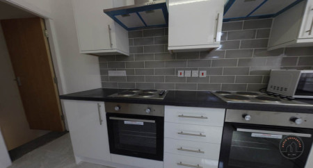 8 bed student house to rent on Brudenell Road, Leeds, LS6