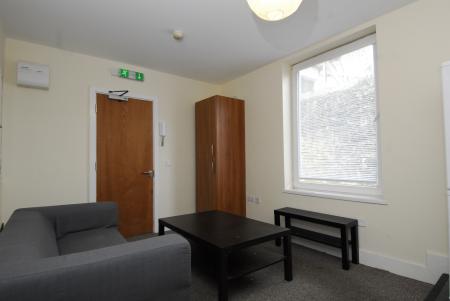 1 bed student house to rent on Woodland Terrace Flat 2, Plymouth, PL4