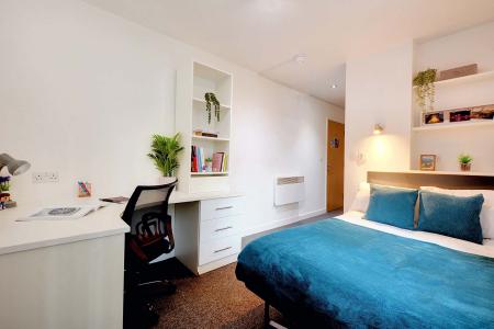 Four bed bronze 4 bed student flat to rent on Castle Street, Leicester, LE1