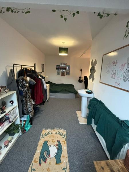 8 bed student house to rent on Kelso Road, Leeds, LS2