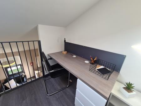 Studio Gold Top Floor Student flat to rent on St. James Street, Newcastle, NE1