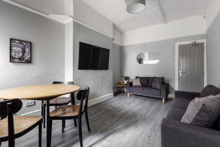 7 bed student house to rent on Queens Drive, Liverpool, L18