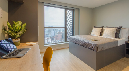 Classic 4 Bed Ensuite 4 bed student flat to rent on Belgrave St, Leeds, LS2