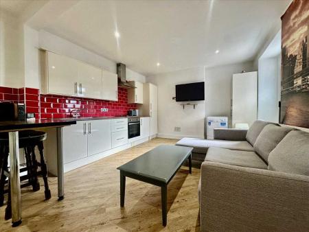 2 bed student house to rent on Flat 1, 8 Evelyn Place, Plymouth, PL4