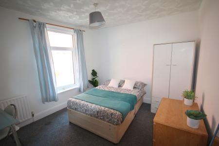 5 bed student house to rent on Exmouth Road, Portsmouth, PO5