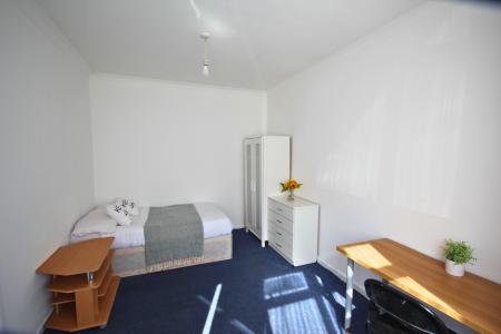 5 bed student house to rent on Francis Avenue, Portsmouth, PO4