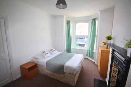 4 bed student house to rent on Henley Road, Portsmouth, PO4