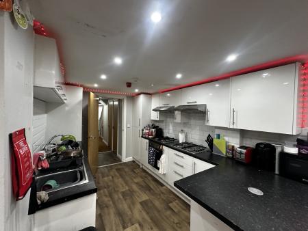 7 bed student house to rent on Merthyr Street, Cardiff, CF24