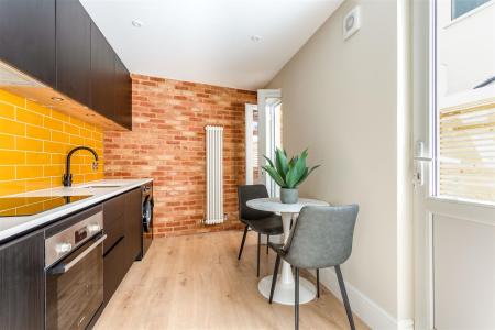 1 bed student house to rent on Princes Crescent, Brighton, BN2