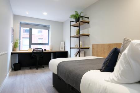 Gold Plus Ensuite Student flat to rent on Henry Street, Sheffield, S3
