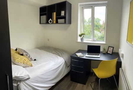 Premium Ensuite 5 bed student flat to rent on St. Marks Street, Leeds, LS2