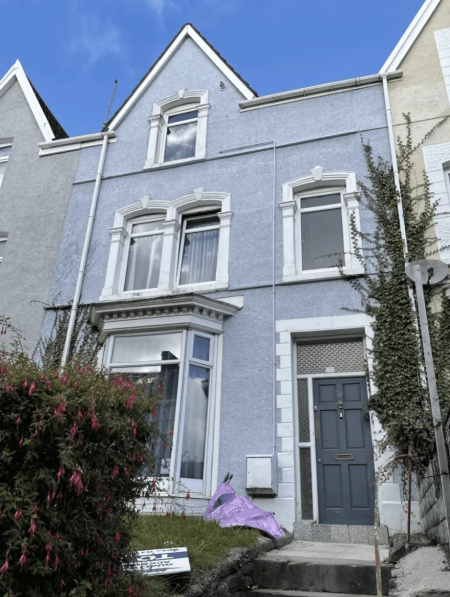 Studio Student flat to rent on Bryn Road, Swansea, SA2