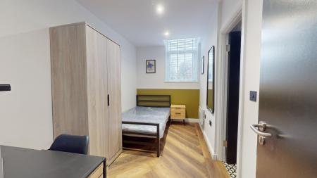 6 bed student house to rent on Thurloe Street, Manchester, M14