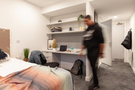 true Apartment - 5 Bedrooms 5 bed student flat to rent on Morfa Road, Swansea, SA1