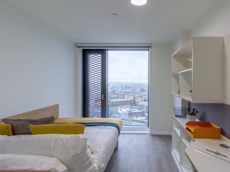 Platinum Plus En Suite Student flat to rent on Bridge Street, Cardiff, CF10