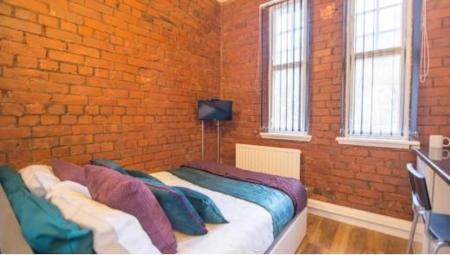 Classic Room (Stilted Bed) 5 bed student flat to rent on Corporation Street, Manchester, M4